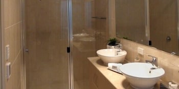 Casavino Luxury Villas - New Castle Holiday 5