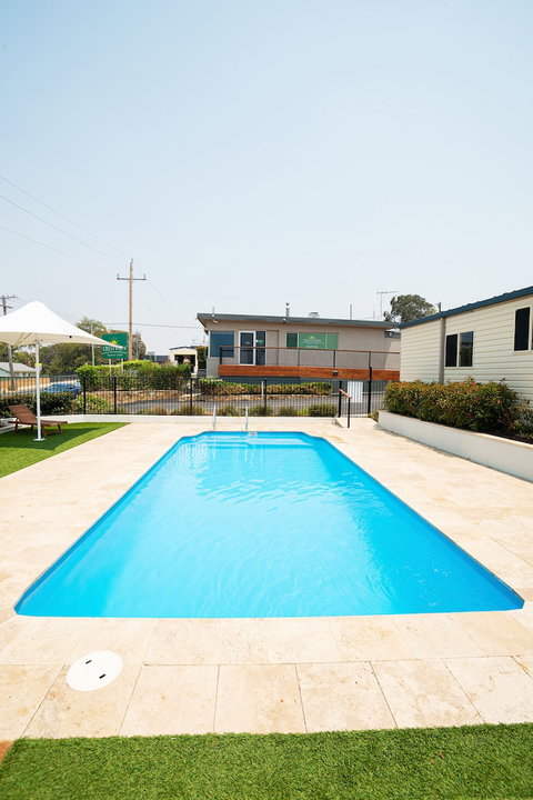 Crestview Tourist Park - New Castle Holiday 3