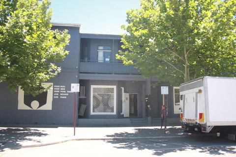 The Hive Hostel - New Castle Holiday 1