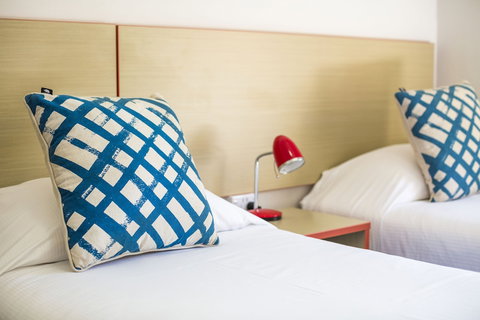 Melton Hotel - New Castle Holiday 5