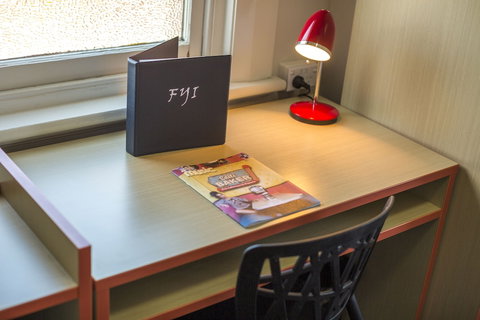 Melton Hotel - New Castle Holiday 4