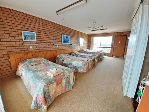 Bayview Motor Inn - New Castle Holiday 3