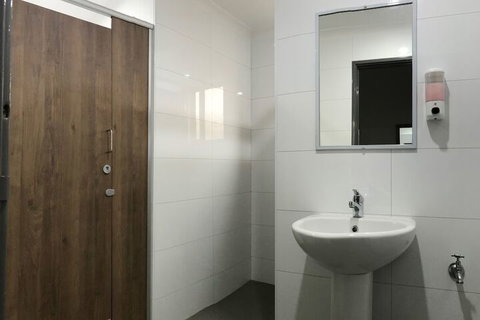 Hay Street Travellers Inn Hostel - New Castle Holiday 5