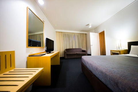 Sandown Regency - New Castle Holiday 4