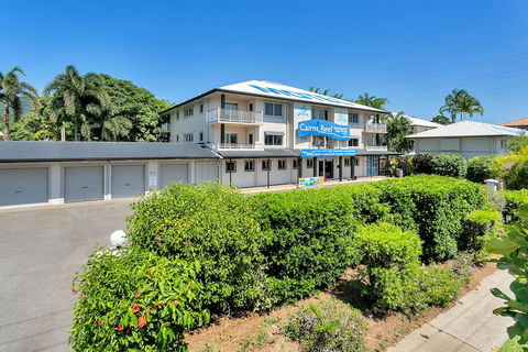 Cairns Reef Apartments & Motel - New Castle Holiday 2
