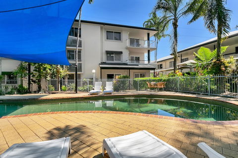 Cairns Reef Apartments & Motel - New Castle Holiday 4