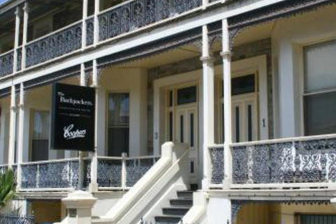 Glenelg Beach Hostel - New Castle Holiday 0