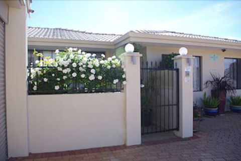 Astoria Retreat B&B - New Castle Holiday 3