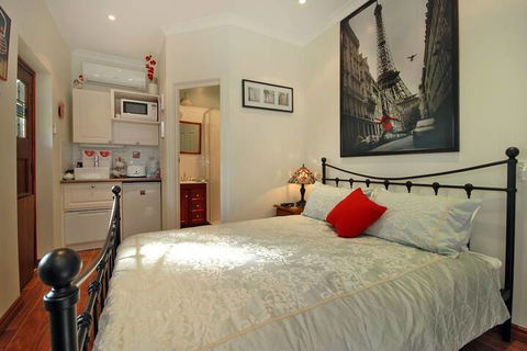 Above Bored Bed & Breakfast - New Castle Holiday 5
