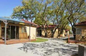 Kickback Cottages - New Castle Holiday 4