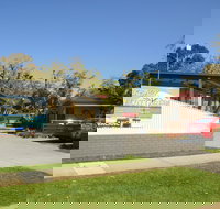 Kickback Cottages - New Castle Holiday