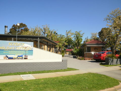 Kickback Cottages - New Castle Holiday 0