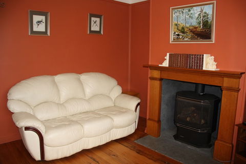 Westbury Gingerbread Cottages - New Castle Holiday 3