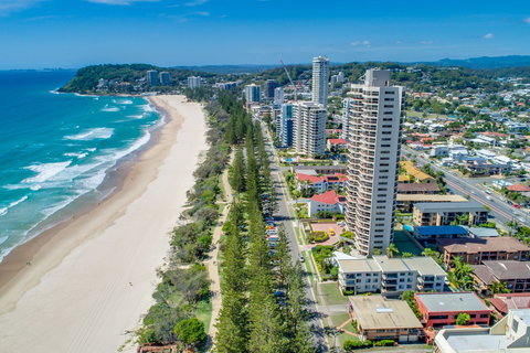 Burleigh Esplanade Apartments - New Castle Holiday 2