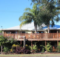 Five 3 Five - The Beachside Barracks - New Castle Holiday