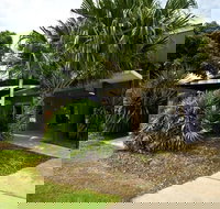 Rocklea International Motel - New Castle Holiday