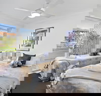 Kirra Palms Holiday Apartments - New Castle Holiday