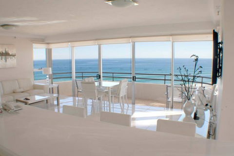 Zenith Ocean Front Apartments - New Castle Holiday 6