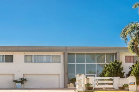 Bella On Banyan - New Castle Holiday 2