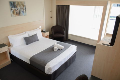Beachway Motel & Restaurant - New Castle Holiday 3