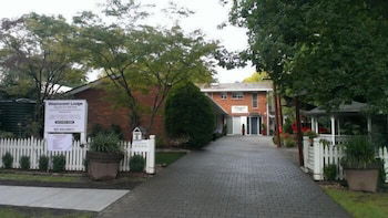 Westwood Lodge Apartments - New Castle Holiday 0