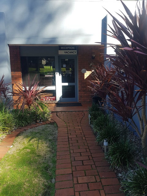 Mahogany Motel - New Castle Holiday 6