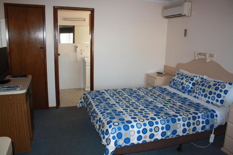 Raglan Motor Inn - New Castle Holiday 1