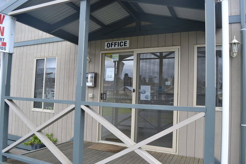 Warrnambool Holiday Village - New Castle Holiday 1