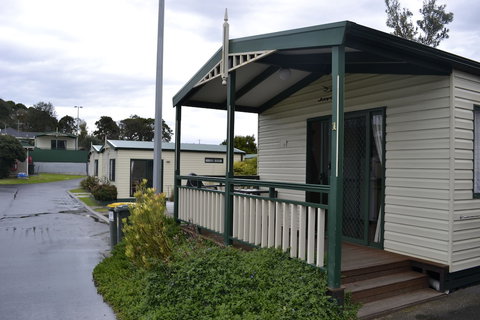 Warrnambool Holiday Village - New Castle Holiday 4