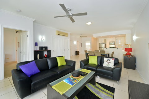 Bellevue At Trinity Beach - New Castle Holiday 6