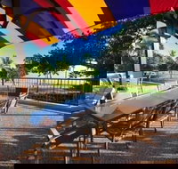 Waters Edge The Strand - New Castle Holiday