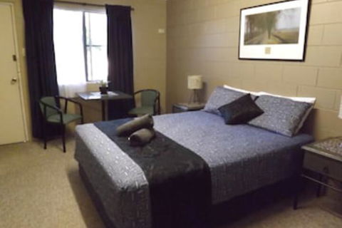 Sunbird Motel - New Castle Holiday 0