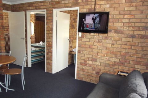 Bridge Street Motor Inn - New Castle Holiday 7