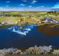 Stonewell Cottages  Vineyards - New Castle Holiday