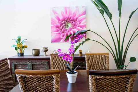 4 Ensuite Chelsea Villa CBD Airport - New Castle Holiday 2