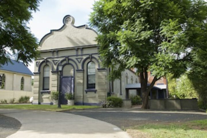 Kars Springs NSW New Castle Holiday