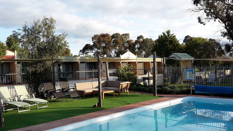 Rutherglen Motor Inn - New Castle Holiday 1