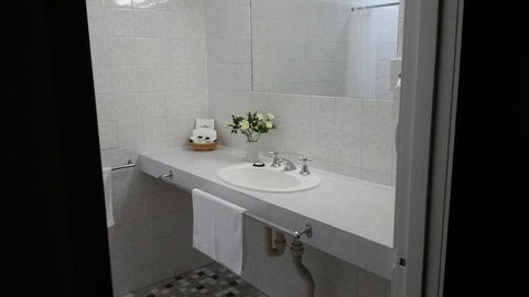 Rutherglen Motor Inn - New Castle Holiday 6