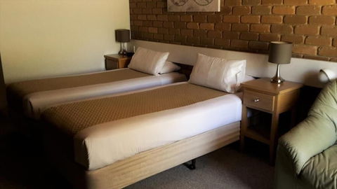 Rutherglen Motor Inn - New Castle Holiday 5