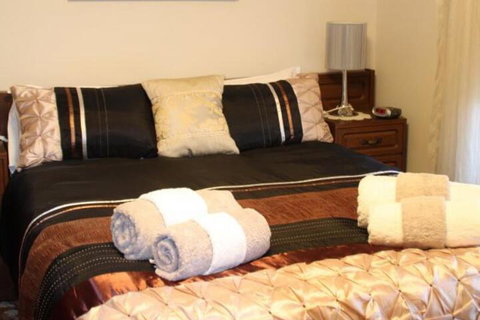 Sunset Retreat - New Castle Holiday 6