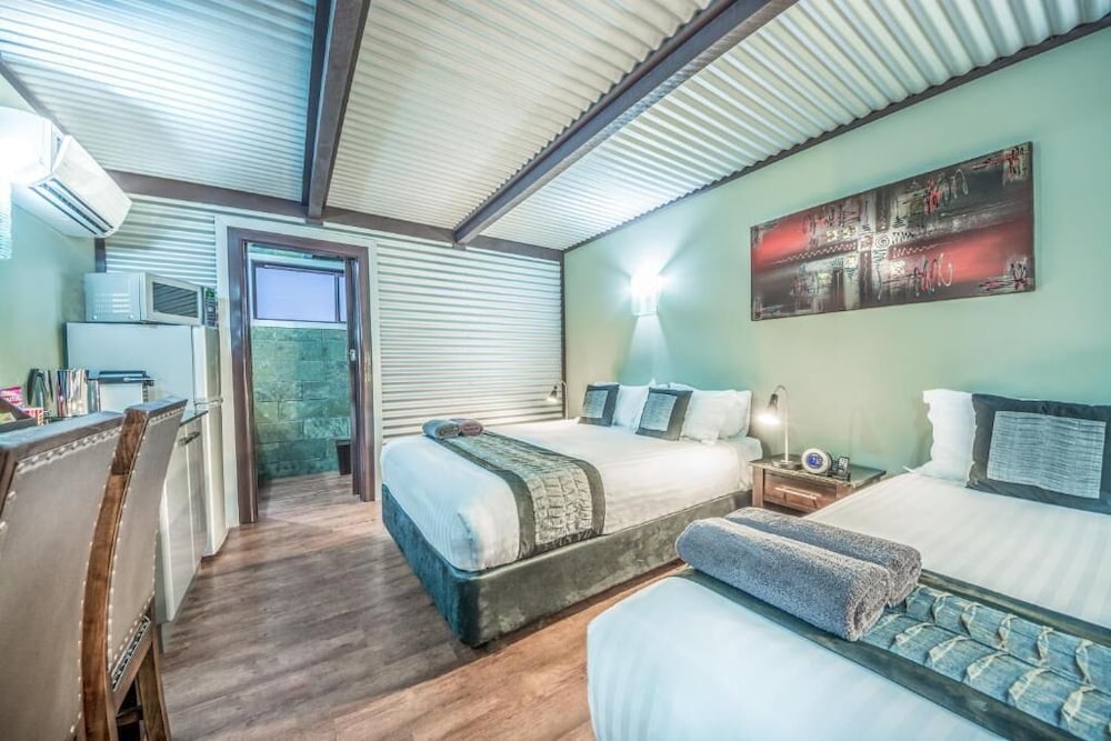 Tubbut VIC New Castle Holiday