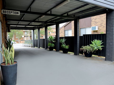 Elizabeth Motor Inn - New Castle Holiday 1