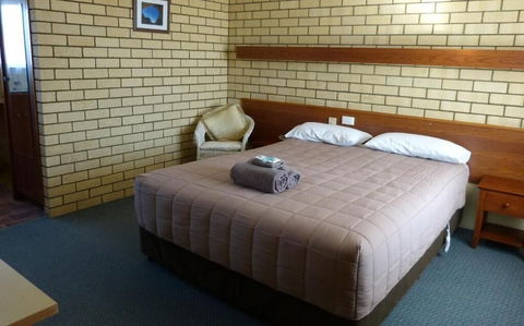 Coastal Comfort Motel - New Castle Holiday 6