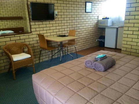 Coastal Comfort Motel - New Castle Holiday 2