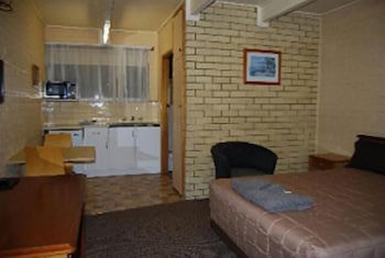 Coastal Comfort Motel - New Castle Holiday 4