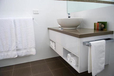 Narooma Waters Retreat - New Castle Holiday 0