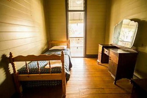 The Middle Pub - New Castle Holiday 2