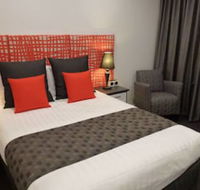 Golden Chain Tower Motor Inn - New Castle Holiday