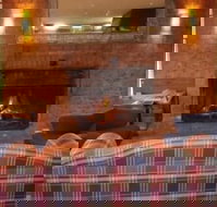 Merrijig Motor Inn Resort - New Castle Holiday