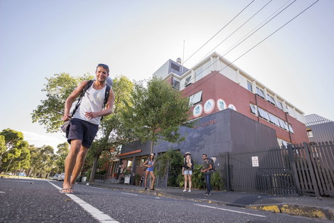 Melbourne Metro YHA - Hostel - New Castle Holiday 1